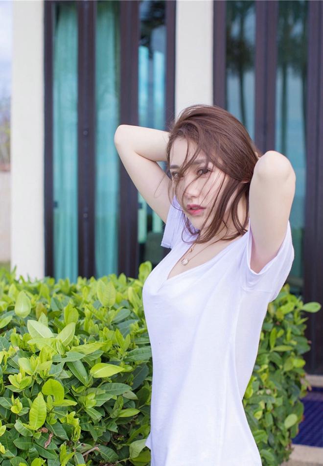 性感白皙清纯气质美女美乳娇嫩诱惑撩人私房写真