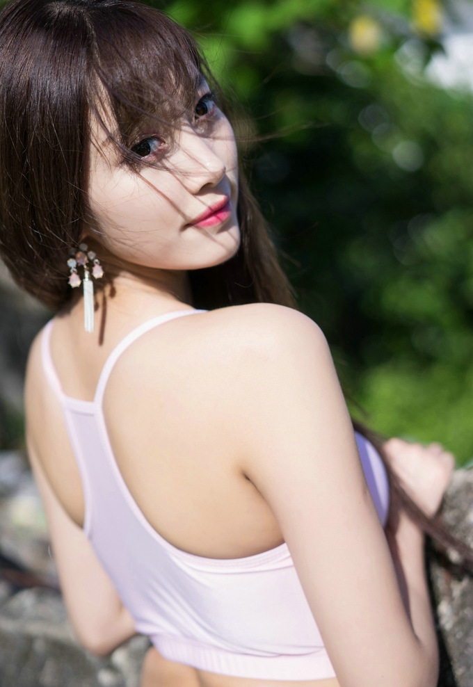 甜美女神杨晨晨sugar长滩旅拍纯洁天使性感比基尼写真