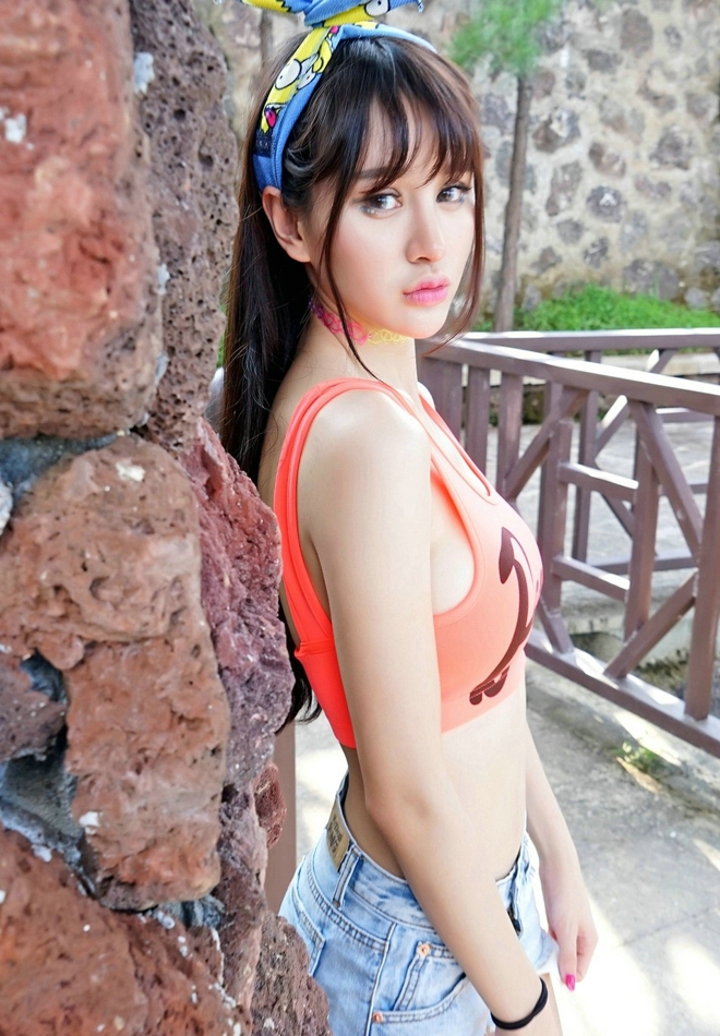 娇艳性感火辣香肌美女Cheryl青树蕾丝内衣诱惑写真