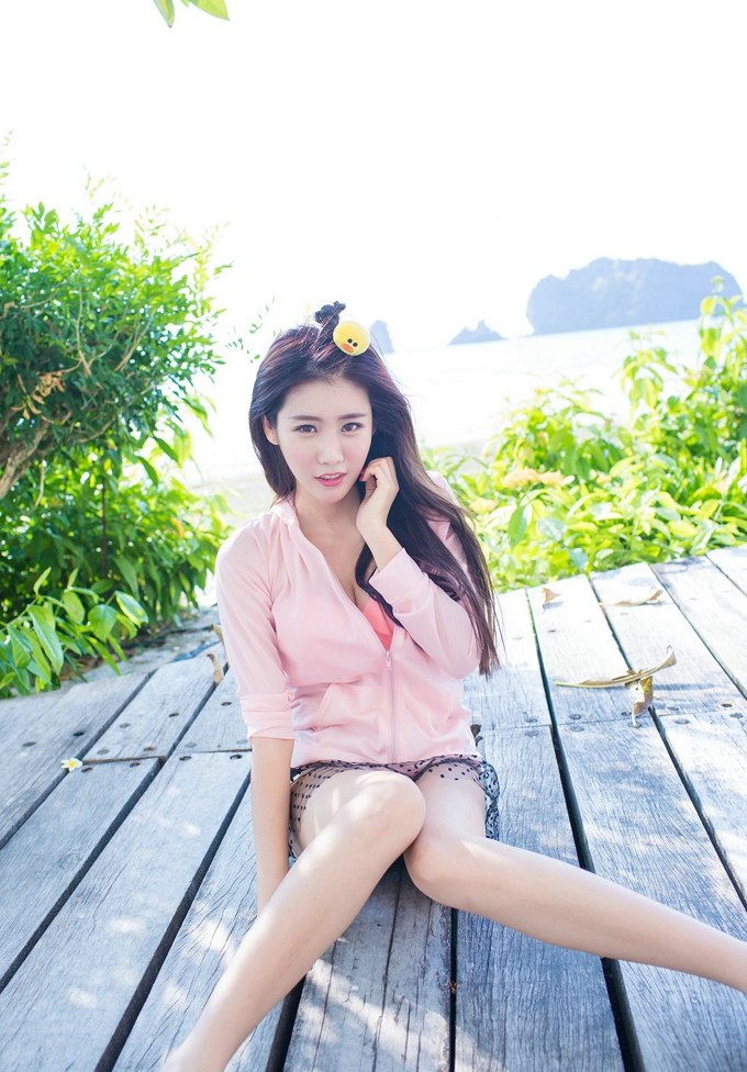 可爱少女程小烦不烦性感诱惑美腿写真