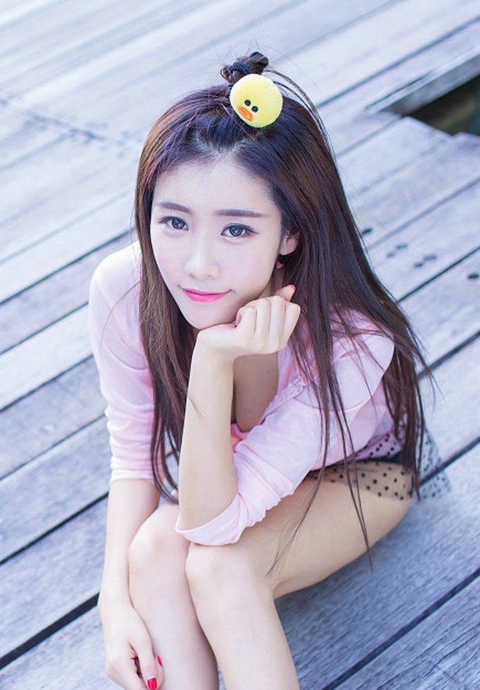 可爱少女程小烦不烦性感诱惑美腿写真