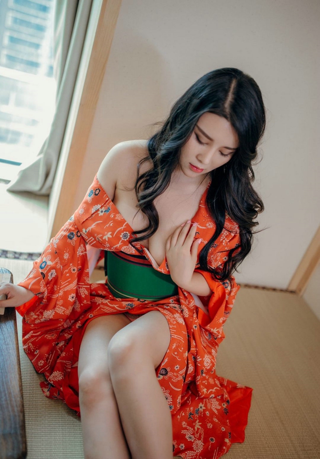 娇艳火辣性感和服美女白皙酥胸私房妖娆销魂诱惑写真