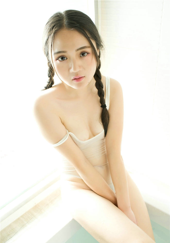 火辣销魂性感美女杨欣欣喷血浴室湿身娇嫩妖娆诱惑写真