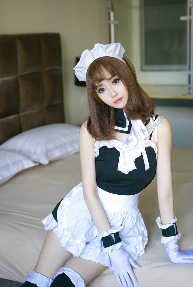 萝莉清纯美女私房女仆制服娇媚惹火写真