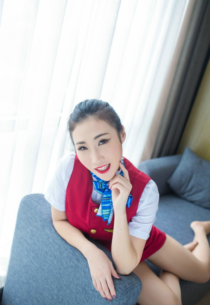 空姐制服内衣美乳诱惑迷人风情妖娆妩媚撩人姿势写真