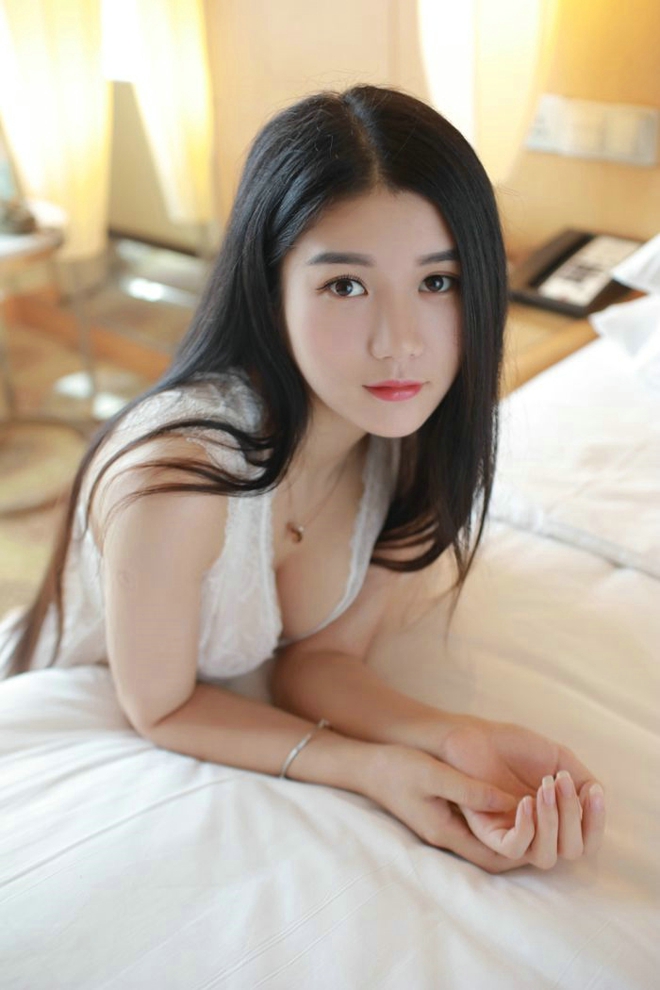 娇嫩清纯可人妹纸私房美乳娇媚销魂诱惑私房写真