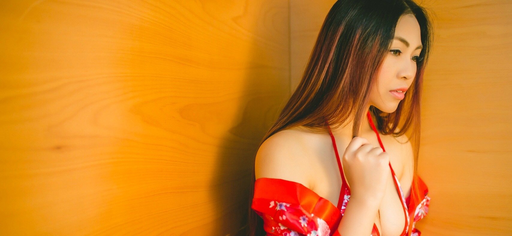 漂亮嫩白美眉陈雅雯性感私房写真