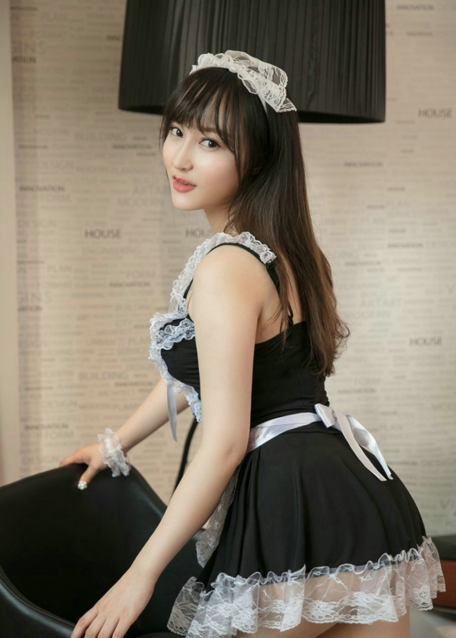 性感娇媚火辣女仆制服美女美乳娇艳销魂诱惑写真