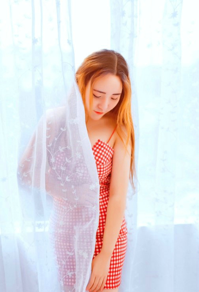 养眼美少女陈丹萌私房定制写真图片