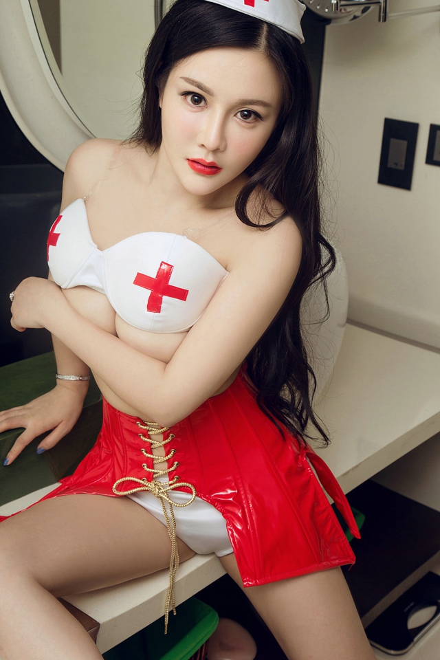 嫩模沈诺馨性感私房内衣系列前凸后翘完美豪乳诱惑写真