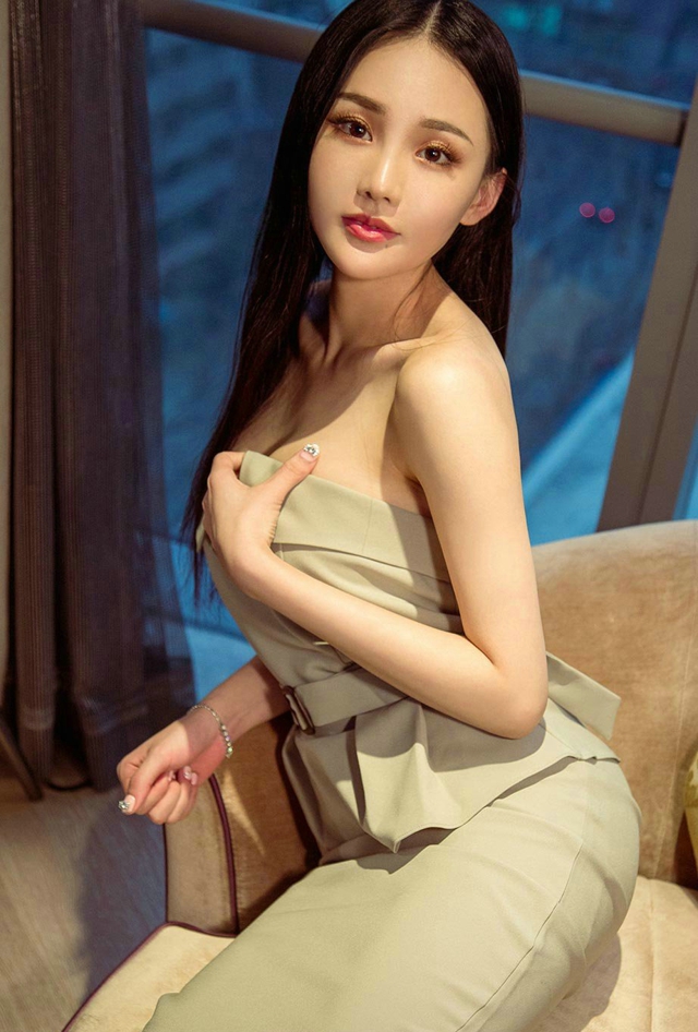 极品养眼美女林熙桐私房美乳美腿翘臀性感魅力美照写真