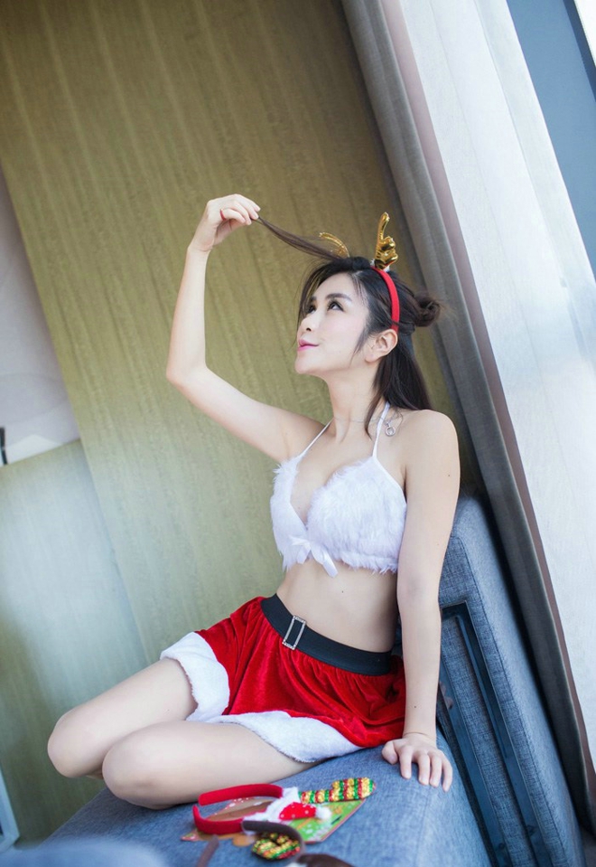 柔情似水魅力无限性感桃腮美女李七喜娇嫩俏皮妖娆制服私房写真