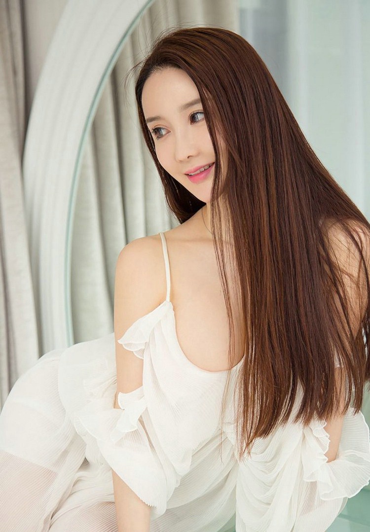 完美女神夏美性感姿态信手拈来风韵内衣魅力十足