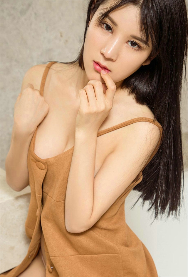 性感胸大清纯美女陈琪可爱女仆装高清写真
