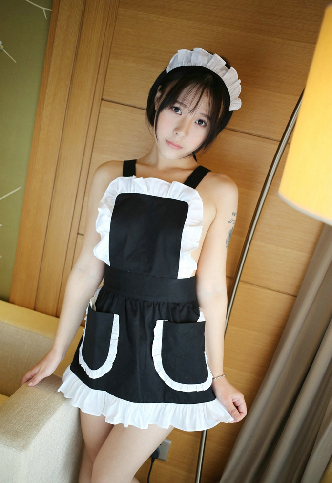 嫩模Evelyn艾莉性感黑色女仆装侧露豪乳撩人诱惑写真
