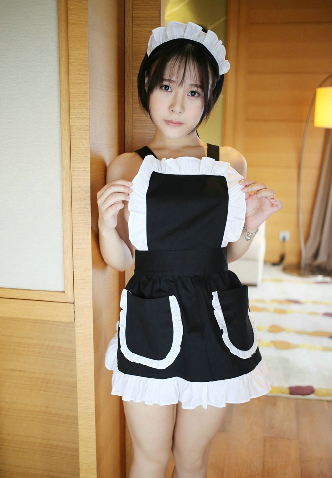 嫩模Evelyn艾莉性感黑色女仆装侧露豪乳撩人诱惑写真