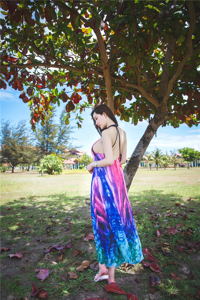 沙滩比基尼小姐土肥圆矮高清爆乳诱惑性感迷人写真图片