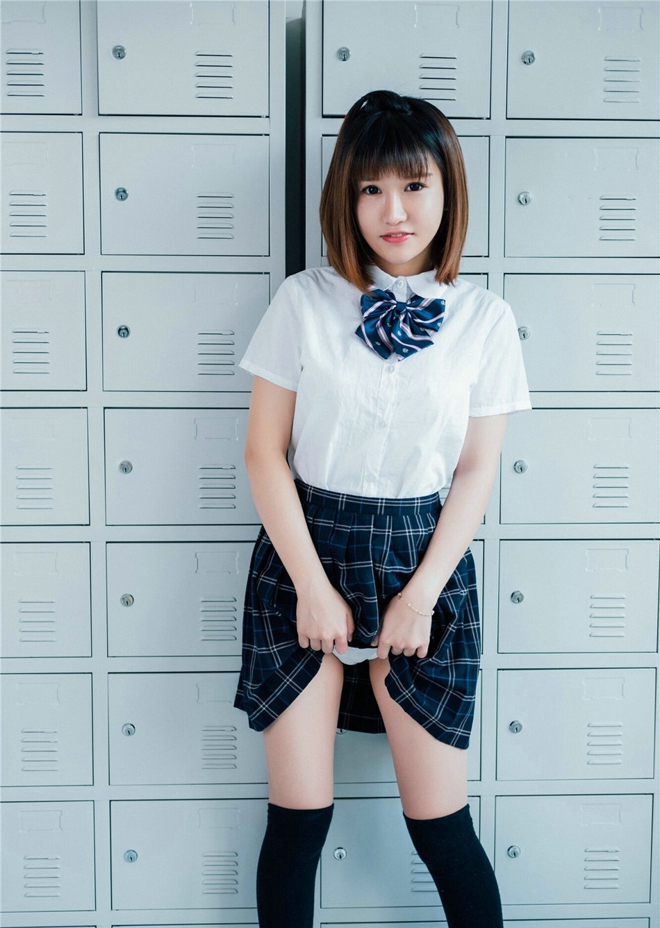 青春可爱的学生妹k8傲娇萌萌Vivian教室写真