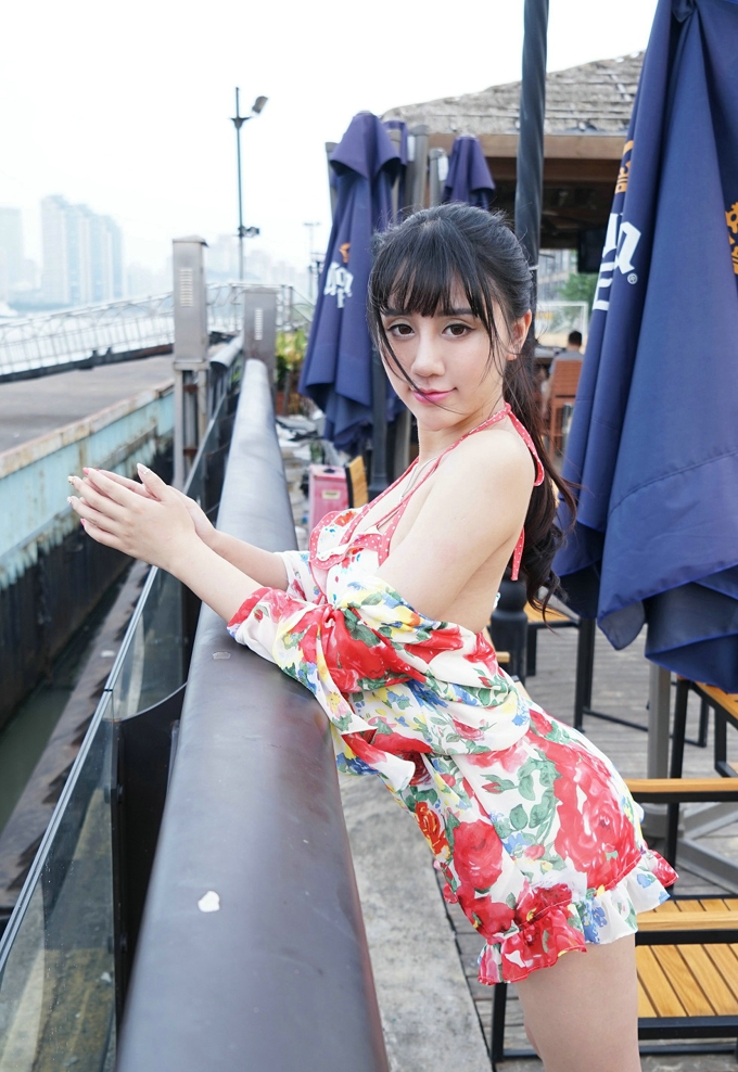 清纯靓丽迷人少女杨晓青儿娇巧丰润气质妩媚翘臀巨乳写真