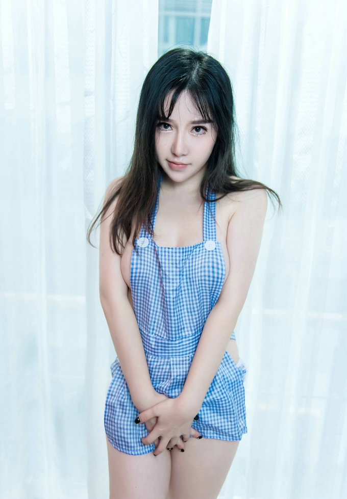 嫩模韩恩熙居家私房女仆装真空激凸秀傲人美乳诱惑写真