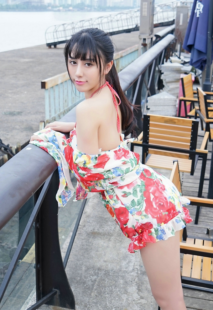 清纯靓丽迷人少女杨晓青儿娇巧丰润气质妩媚翘臀巨乳写真