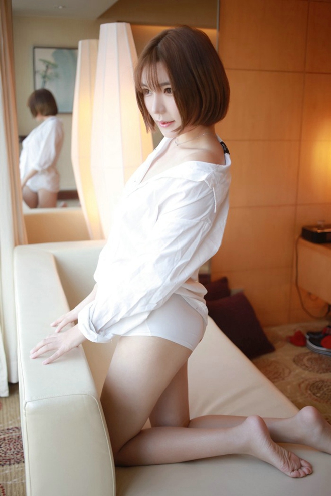 性感娇艳MM白皙酥胸翘臀销魂娇媚诱惑高清写真