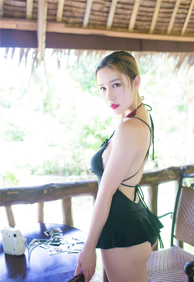 性感幽韵娇艳内衣美女于姬Una户外爆乳肥臀诱惑娇媚户外写真