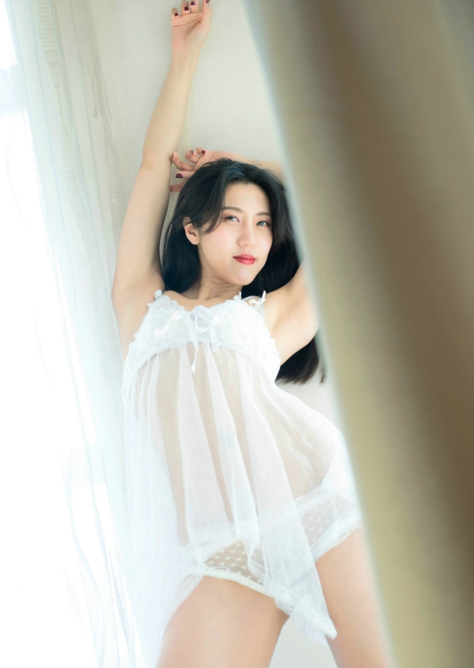 清纯女神嫩模大熙纯白蕾丝情趣内衣人妻性感迷人娇嫩妖娆私房诱惑写真