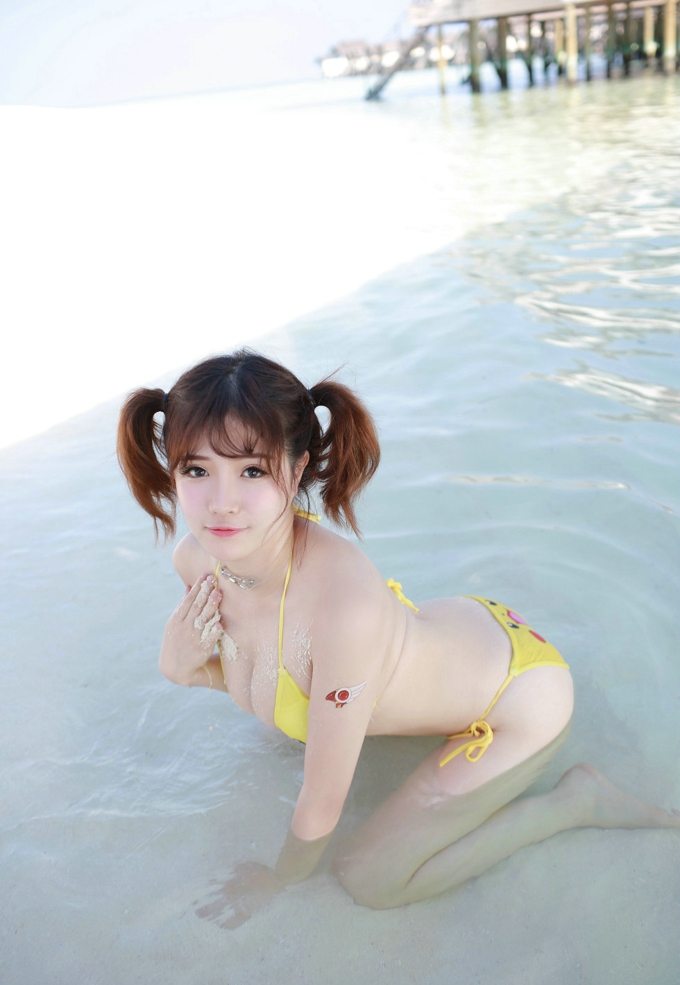 清纯可爱嫩模徐cake马尔代夫旅拍比卡丘比基尼白嫩豪乳诱惑勾魂写真