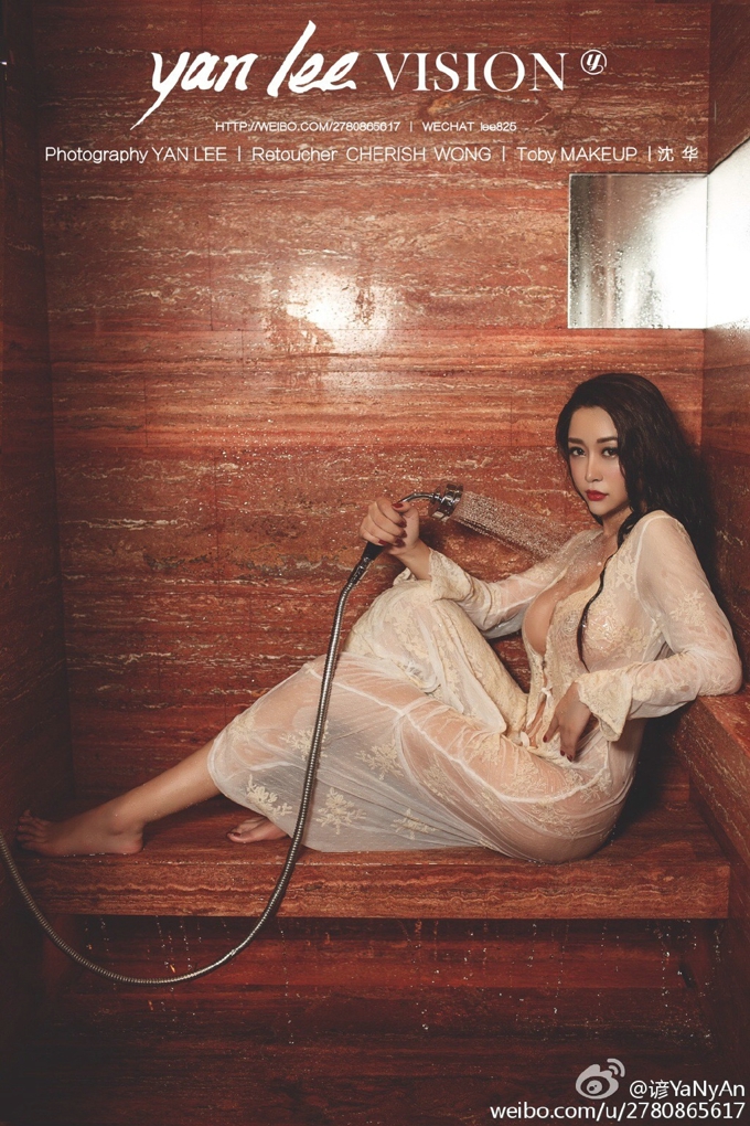 性感迷人诱惑勾魂爆乳美腿高跟艳丽气质写真
