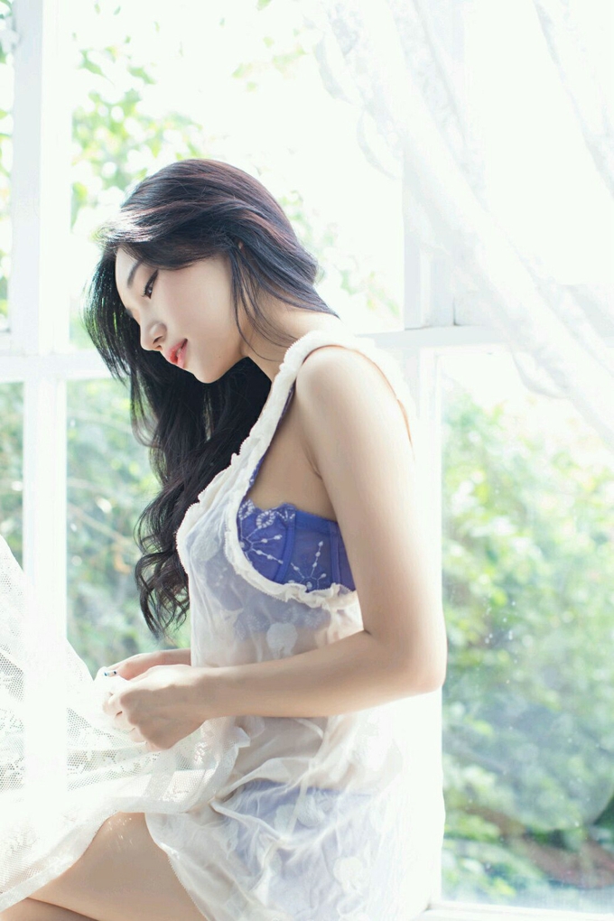 小狐狸Sica私房内衣居家迷人妩媚写真
