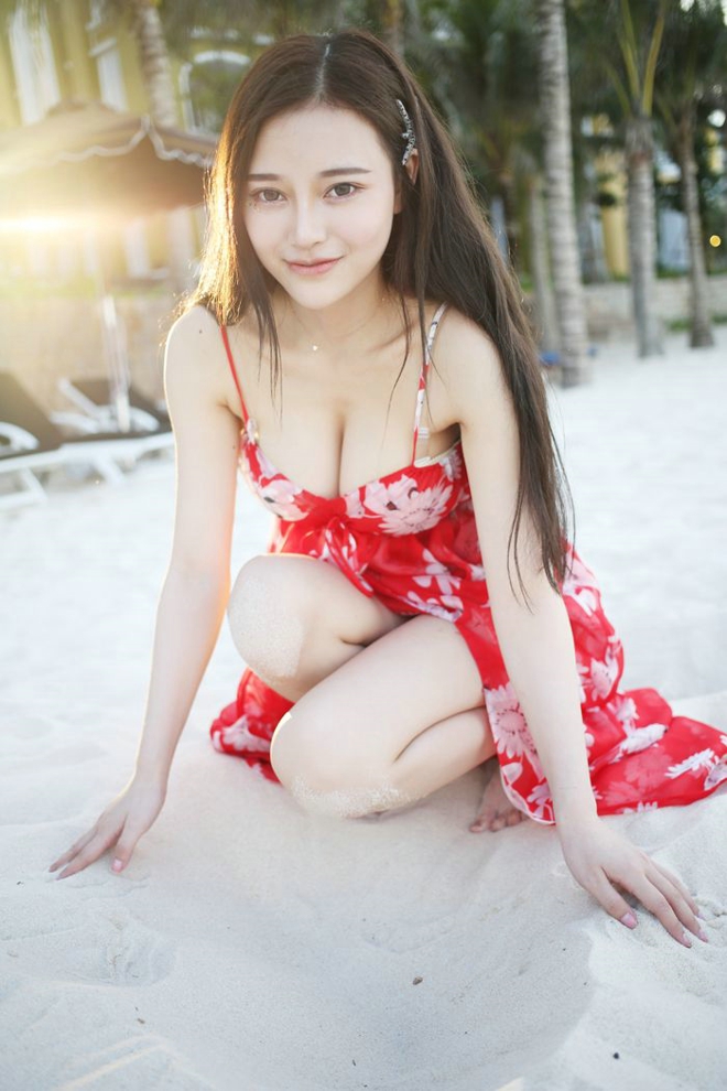 火辣性感唐琪儿酥胸细腰妖娆娇艳销魂诱惑写真