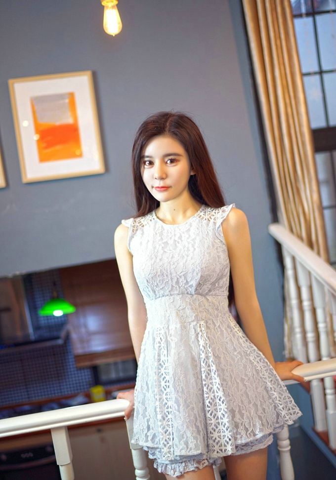 清新妹子gary维爱气质连衣裙美腿诱惑居家私房靓丽写真