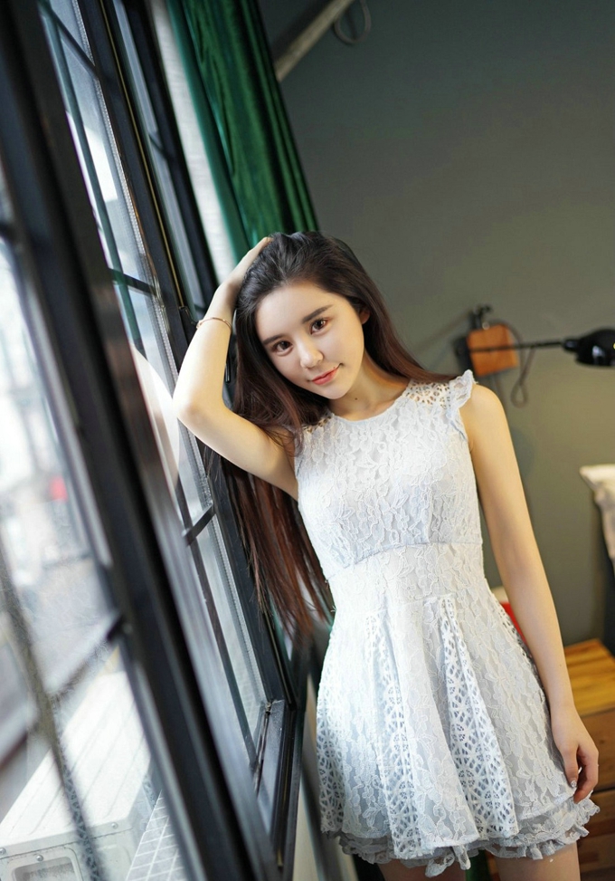 清新妹子gary维爱气质连衣裙美腿诱惑居家私房靓丽写真