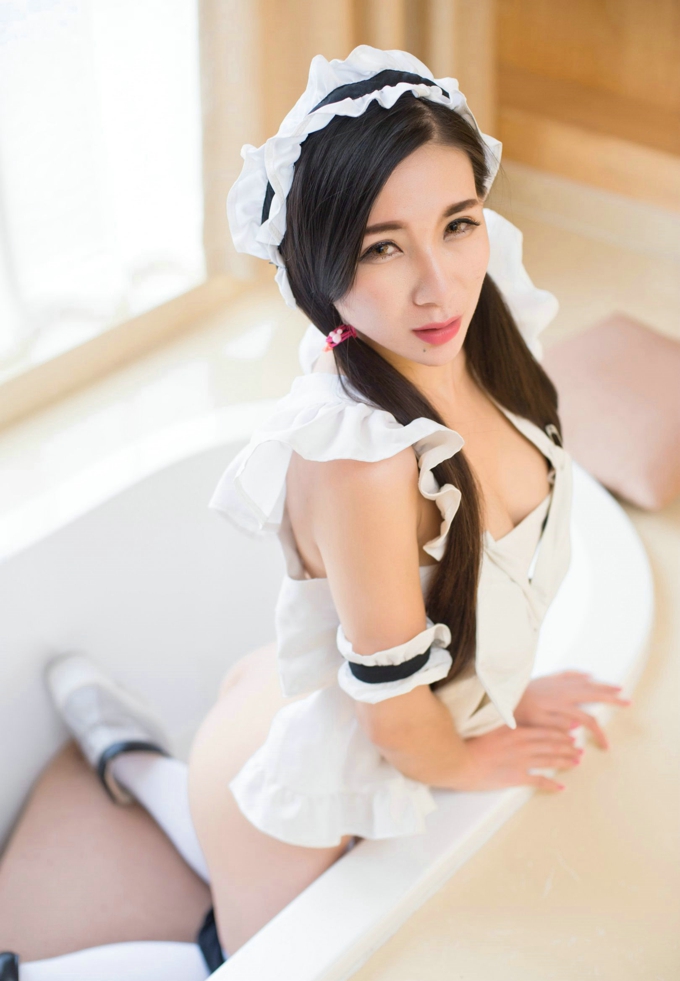 日系女仆装诱惑迷人赵颖丰润激情火辣勾魂妩媚写真