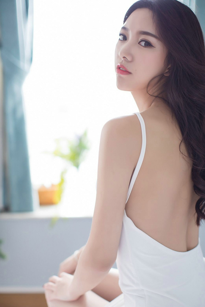 迷人气质嫣儿露背连衣裙诱惑勾魂妖娆居家私房写真