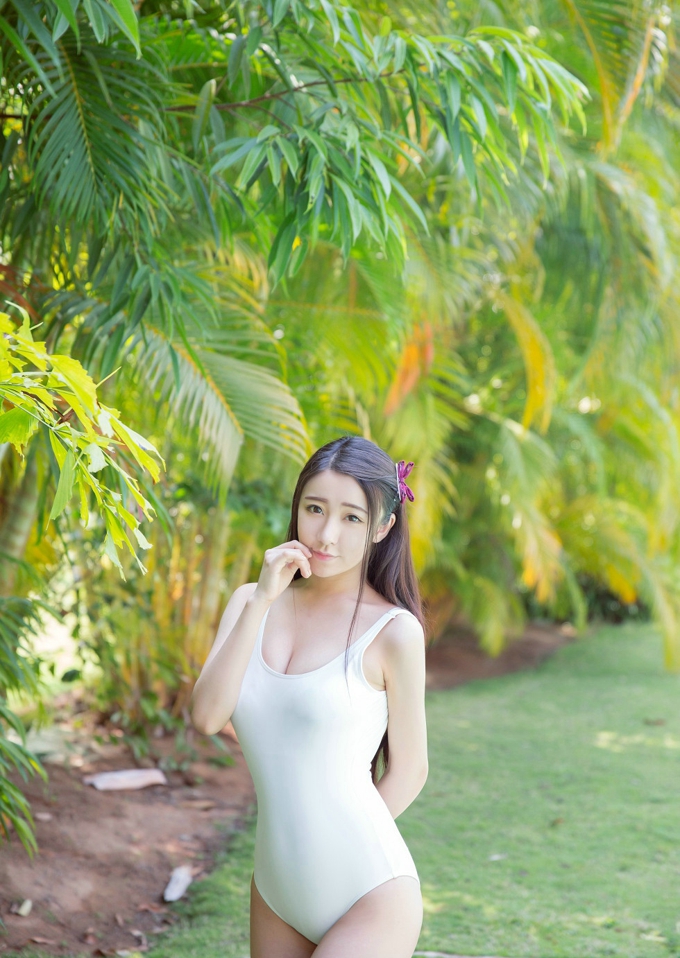 清纯靓丽女神朵比DOBBY泳衣露大胸美腿翘臀性感迷人诱惑写真