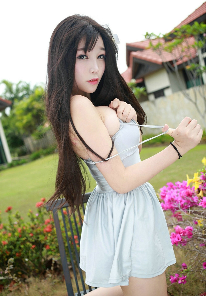 性感尤物女神芝芝Booty巨乳大胸翘臀靓丽气质风情私房写真