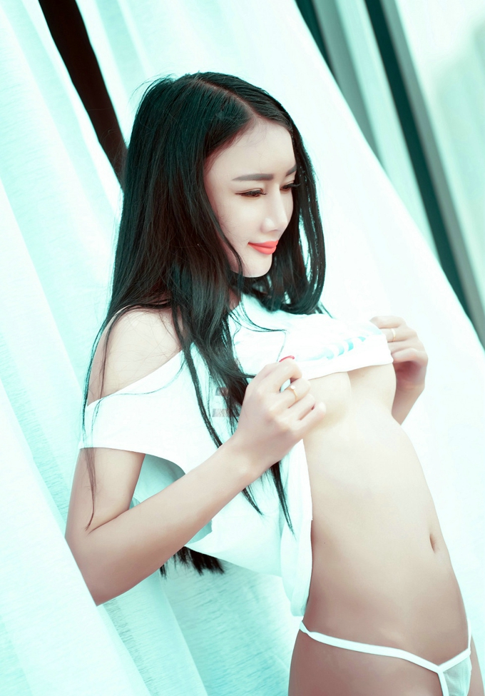极品尤物火辣身材三点式比基尼诱惑婕西儿jessie性感勾魂气质写真