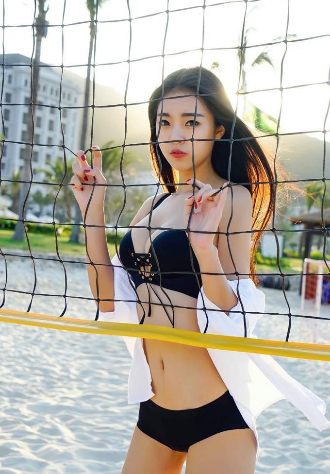 黑色内衣大胸巨乳诱惑女神可乐Vicky性感勾魂妖娆娇嫩写真
