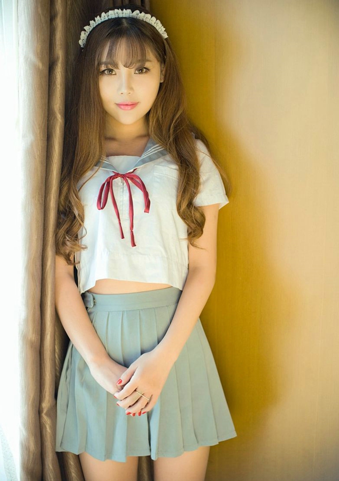 性感娇艳清纯学生妹少女周予然制服诱惑娇嫩撩人私房写真