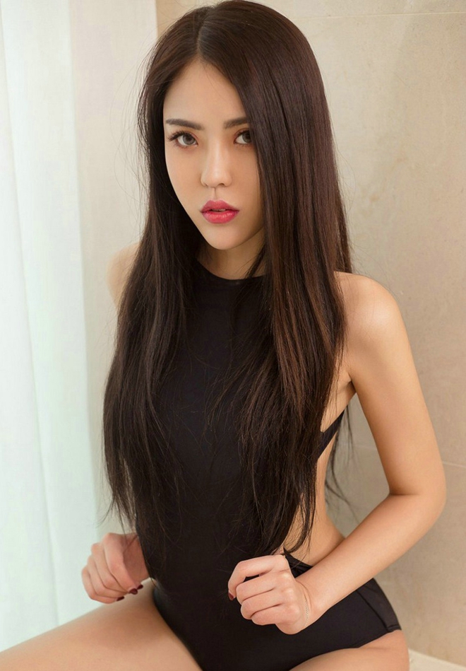 娇艳性感情趣吊袜美女私房内衣美乳娇媚诱惑撩人写真