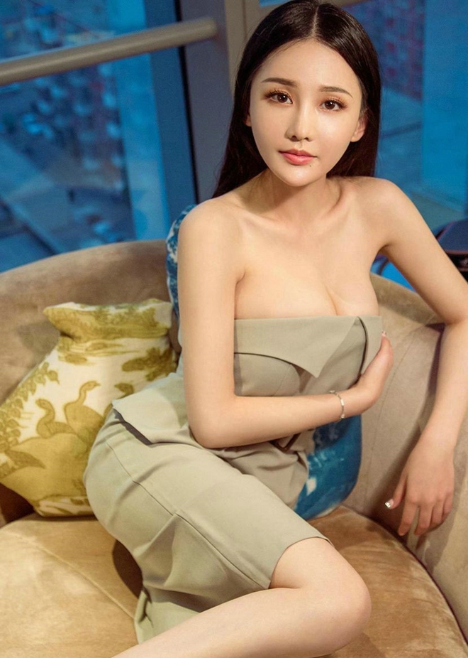 娇媚性感惹火长发白皙美女大奶翘臀火辣销魂撩人诱惑私房写真