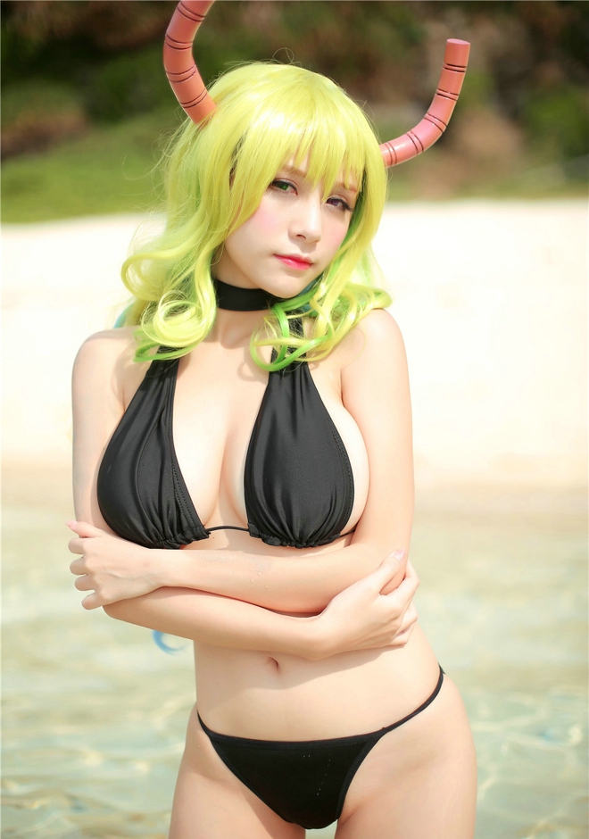 火辣娇艳美女夏美酱&柳侑绮妹抖龙比基尼海边大奶销魂挑逗诱惑写真