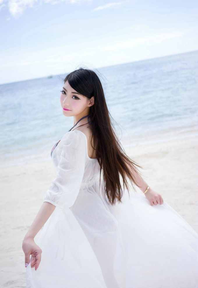 Mara酱性感美女诱惑比基尼美乳翘臀美美腿气质写真
