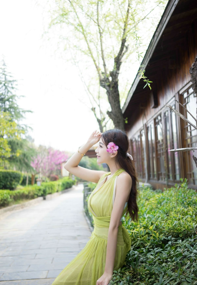 迷人风情长裙女神优雅性感写真
