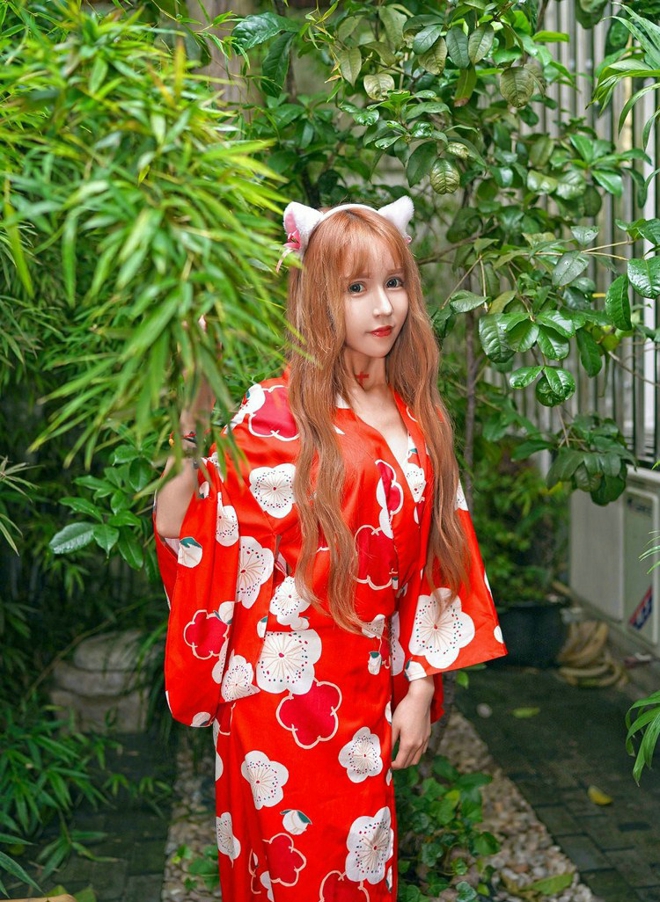清纯靓丽少女北北火辣美乳户外娇艳诱惑写真