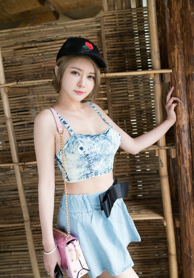 性感女神凯竹BuiBui巨乳迷人诱惑丰润丰姿激情写真