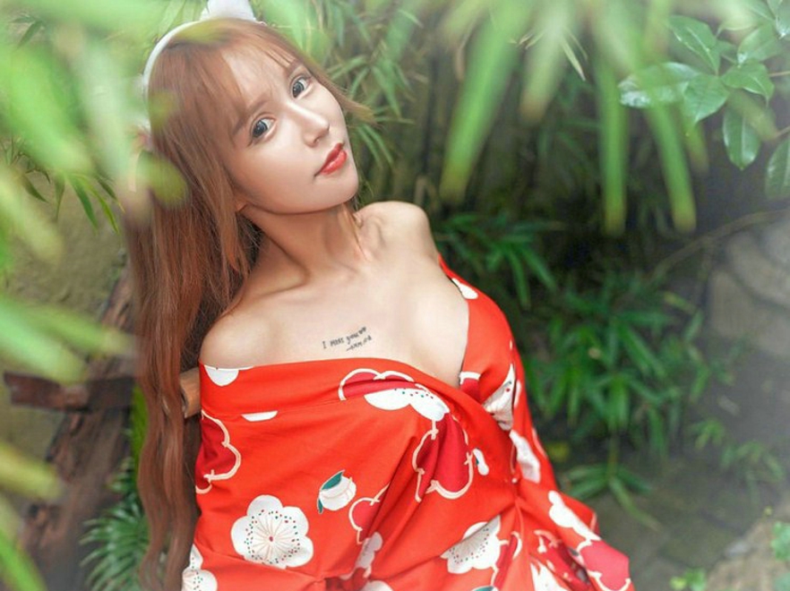 清纯靓丽少女北北火辣美乳户外娇艳诱惑写真