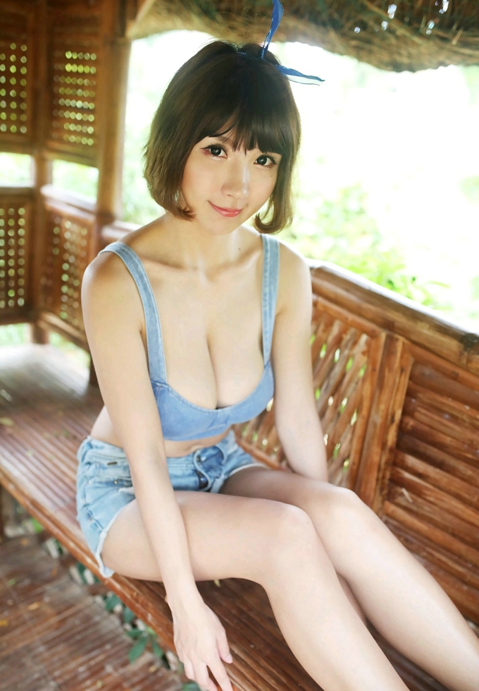 女神晓茜sunny巨乳童颜诱惑可爱少女写真